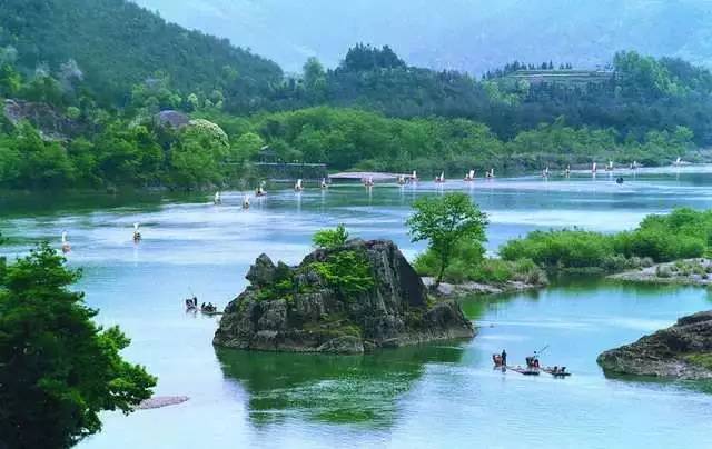 春季旅游最佳去處，探索美麗的自然與人文景觀，春季旅游必去之地，自然與人文景觀的絕美探索