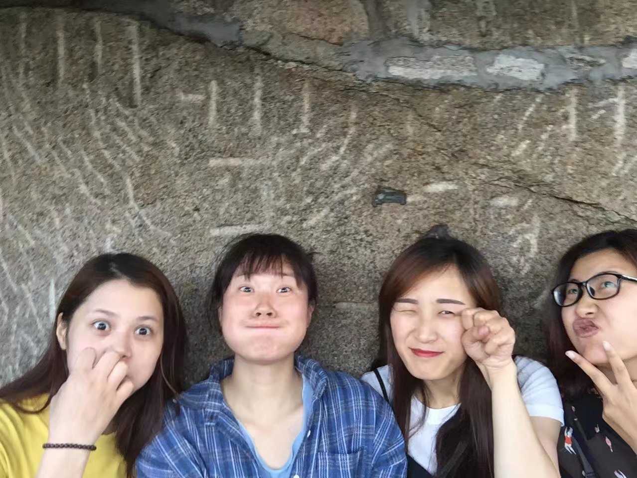 四個人玩我一個人，一種獨特的體驗感受，四人圍攻下的獨特體驗，一場獨特的游戲經(jīng)歷