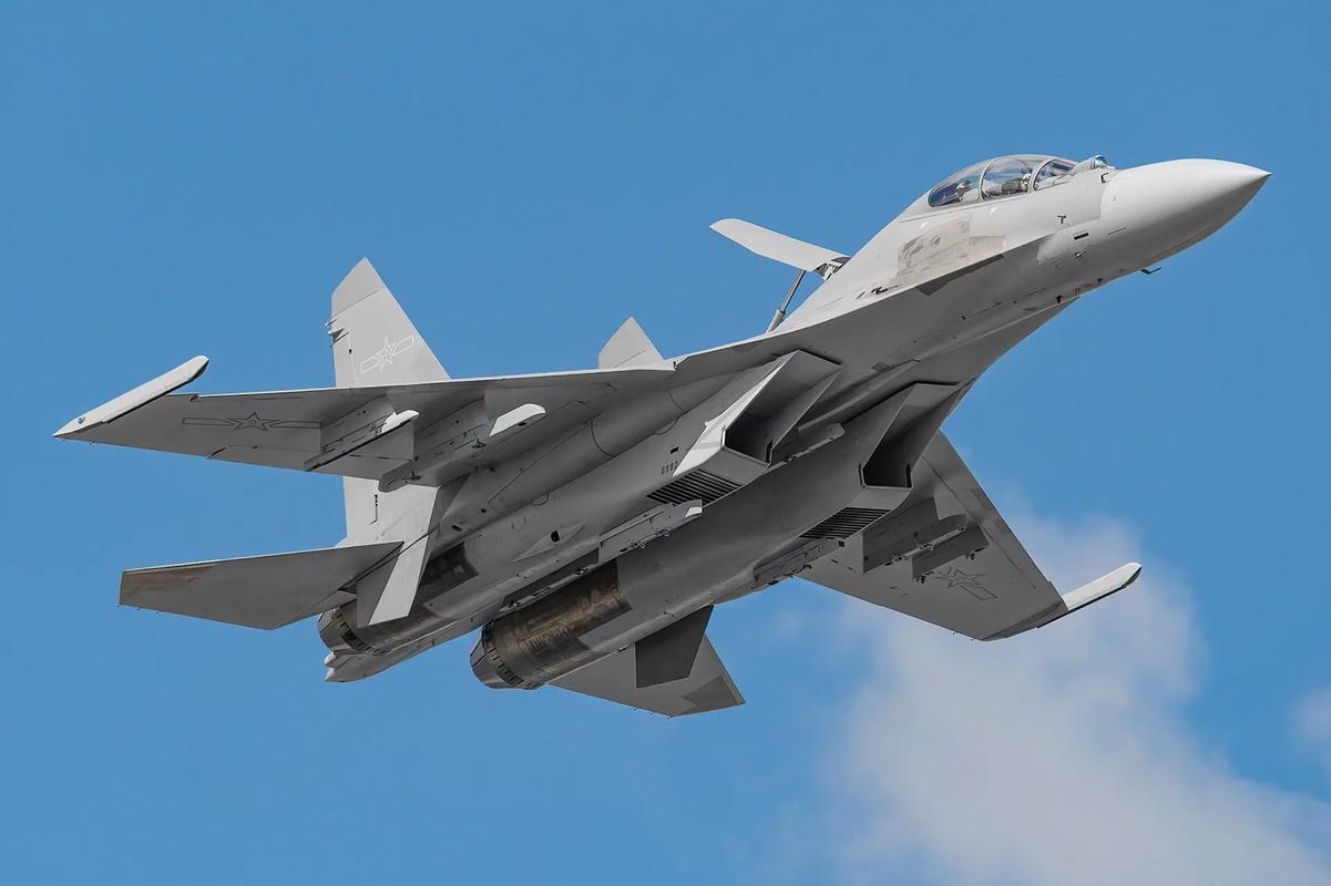 殲11與殲16的區(qū)別，深度解析兩款戰(zhàn)斗機的差異，殲11與殲16深度對比，解析兩款戰(zhàn)斗機的顯著差異