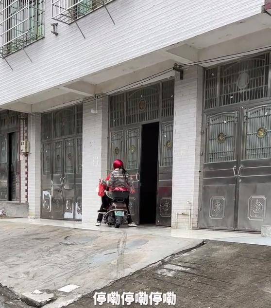 新澳門一碼一肖一特一中水果爺爺?shù)拿孛芘c傳奇，澳門水果爺爺?shù)拿孛軅髌?，一碼一肖一特一中揭曉神秘面紗