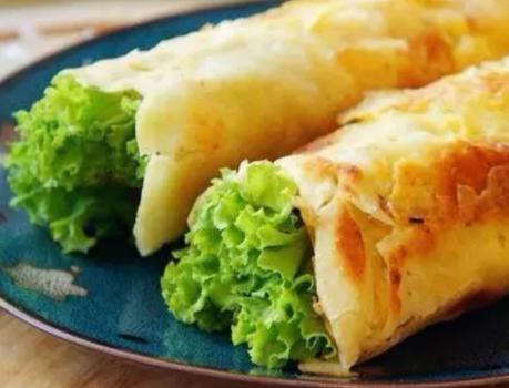 小洞想吃火腿腸喝熱牛奶，探索美食背后的故事與體驗(yàn)，美食之旅，探索火腿腸與熱牛奶背后的故事與體驗(yàn)，小洞的美食探索之旅