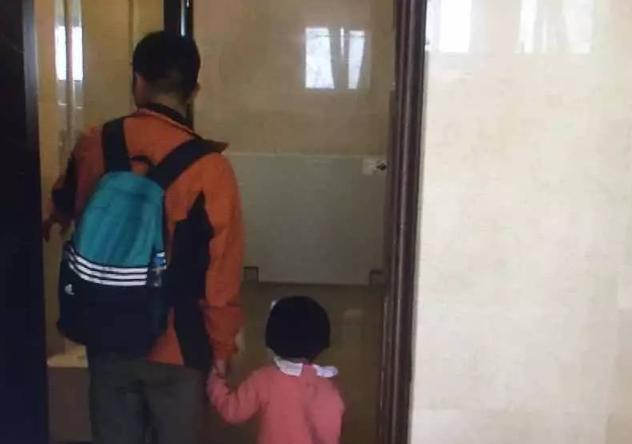 關于寶媽帶兒子進女廁所的現象，爭議與反思，寶媽帶兒子進女廁所現象，爭議與深思